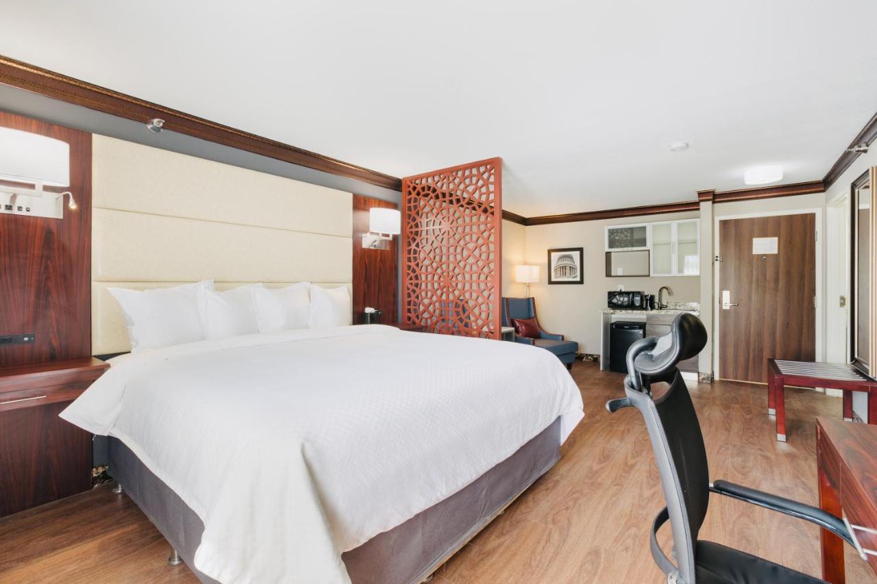 The Leo Collection Detroit, Ascend Hotel Collection Lincoln Park Exteriör bild