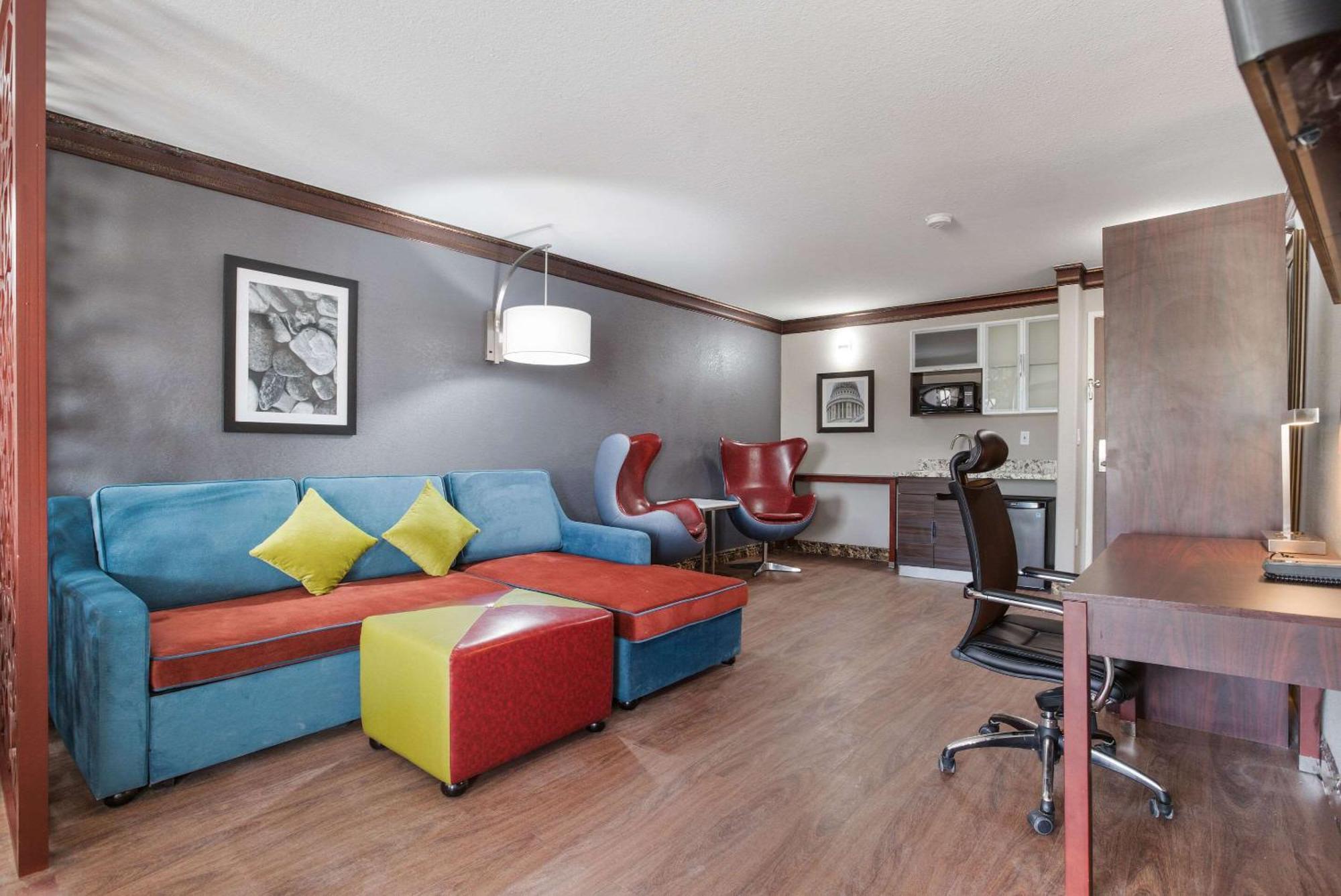 The Leo Collection Detroit, Ascend Hotel Collection Lincoln Park Exteriör bild