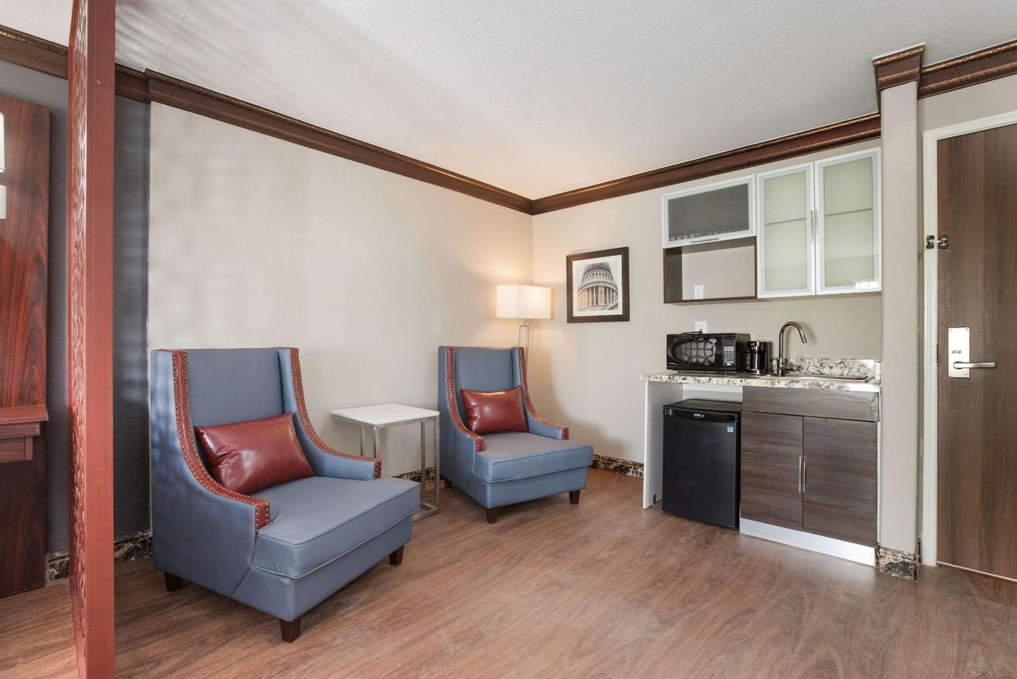 The Leo Collection Detroit, Ascend Hotel Collection Lincoln Park Exteriör bild