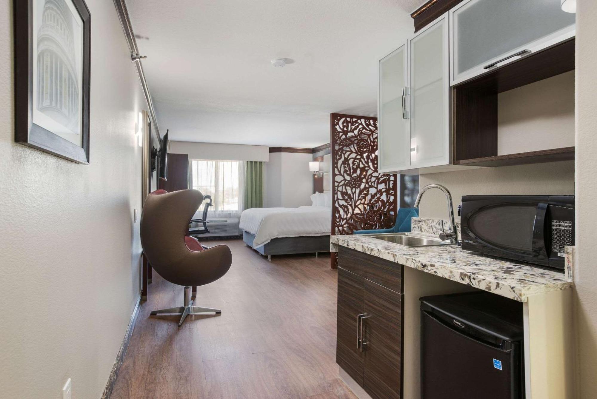 The Leo Collection Detroit, Ascend Hotel Collection Lincoln Park Exteriör bild